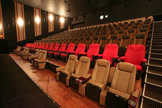 emagine-stary-lanes-theater-seating